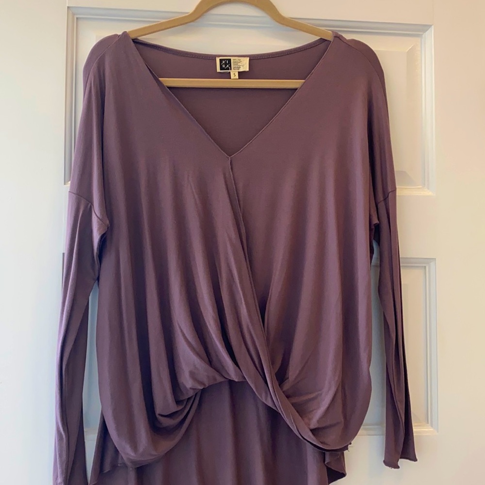 Light purple viscose long sleeved top